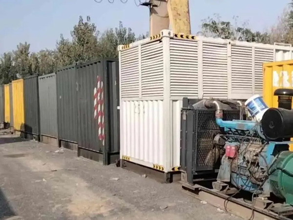 环县200KW柴油发电机机组每小时油耗是多少?